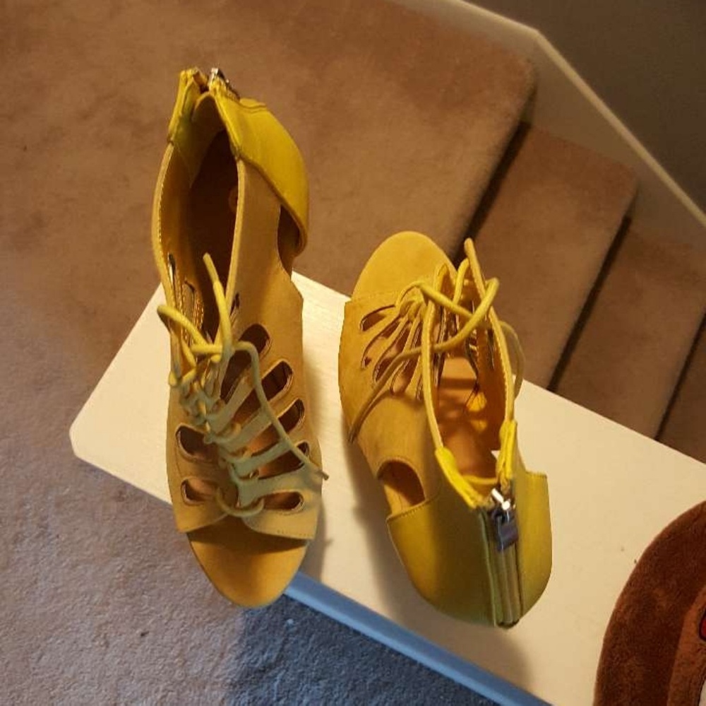 Size 8 wedges