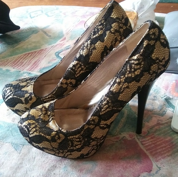 High heels - Picture 2 of 4