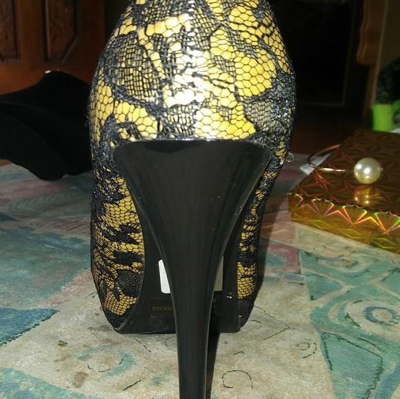 High heels - Picture 3 of 4