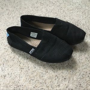 Black Burlap Slip-on Toms