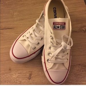 White low top converse