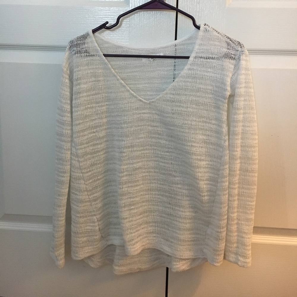 V neck thin sweater