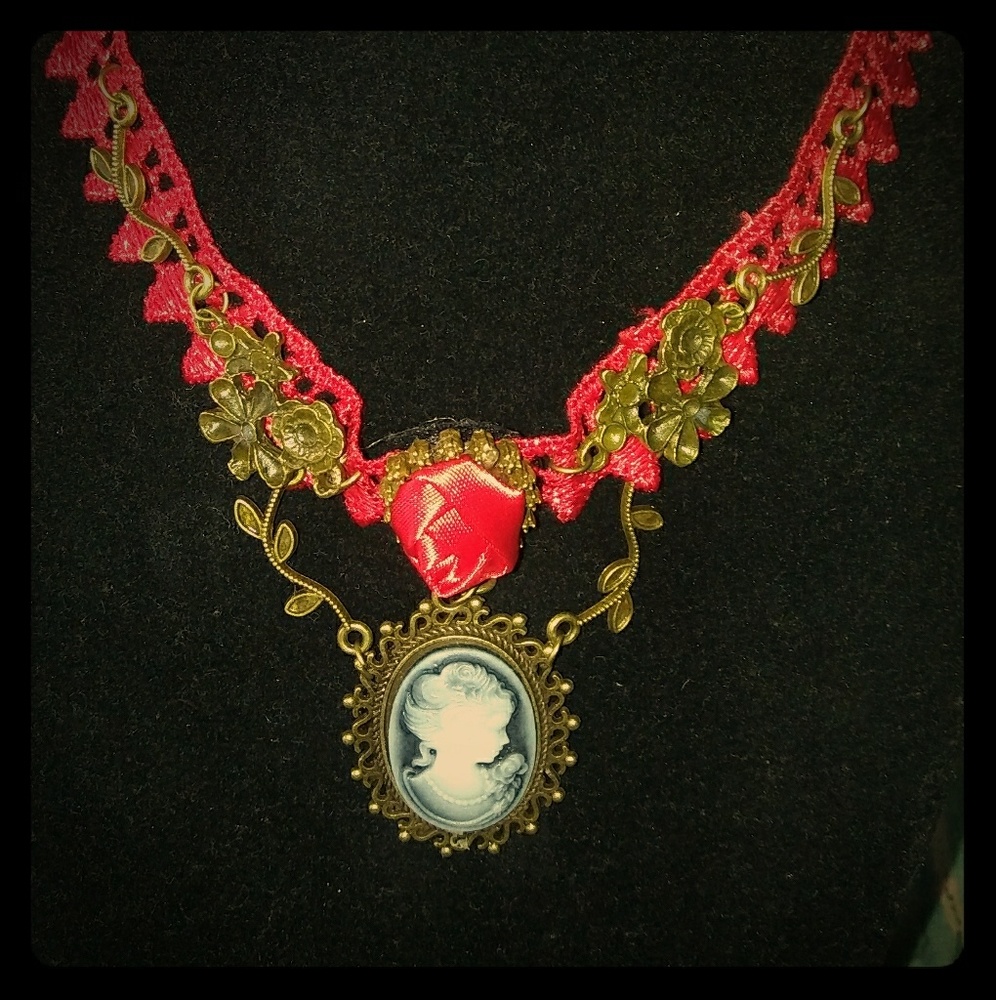 Vintage Cameo Choker