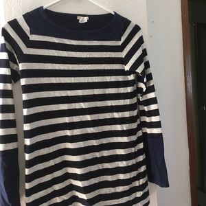 Long sleeved striped shirt.