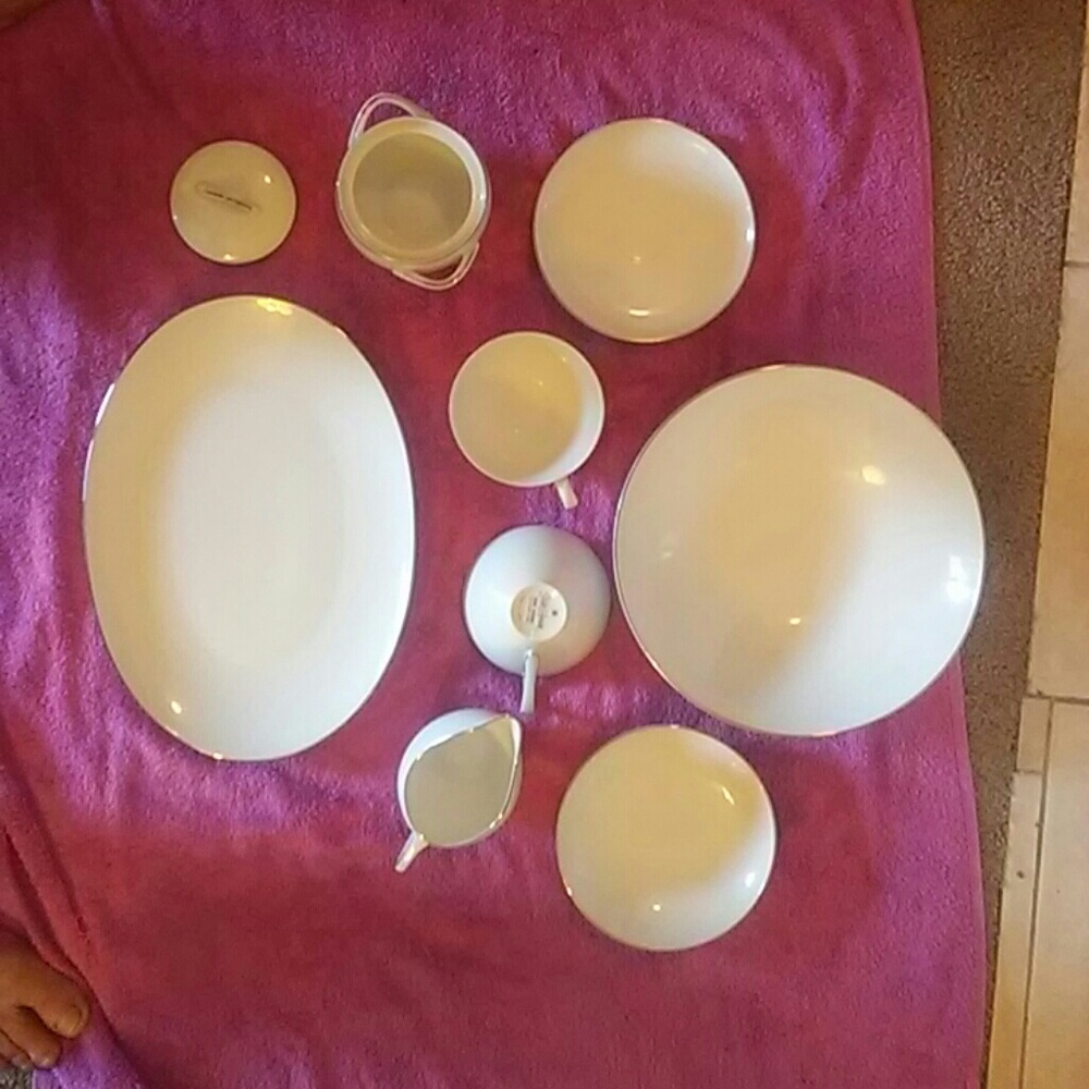 Style House china and Oneida silverware