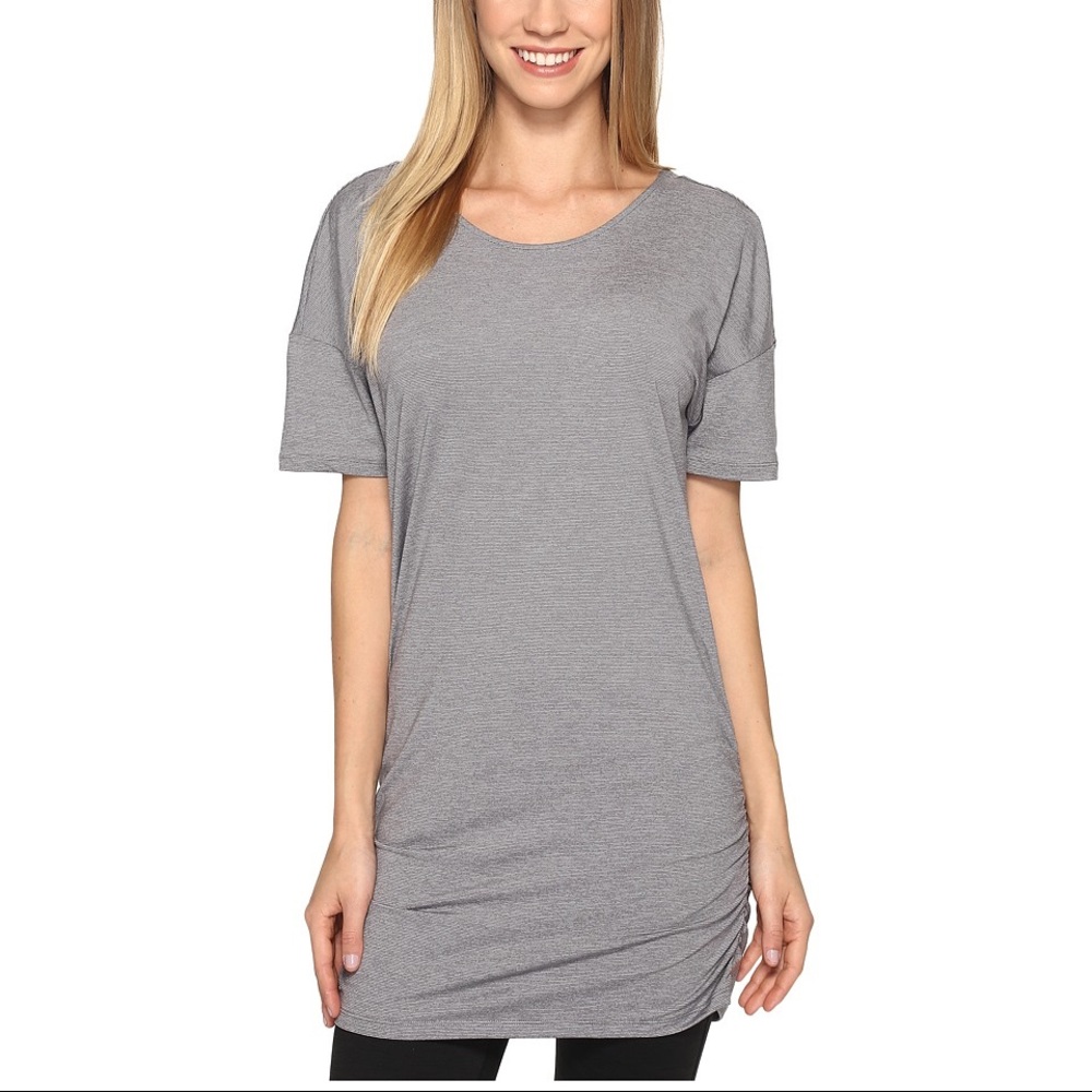 Lucy Short Sleeve Workout Tunic, size S