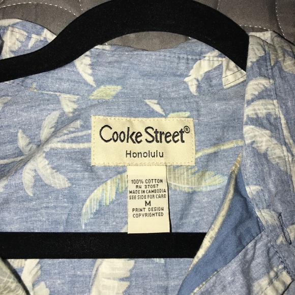 Hawaiian button up - Picture 2 of 3