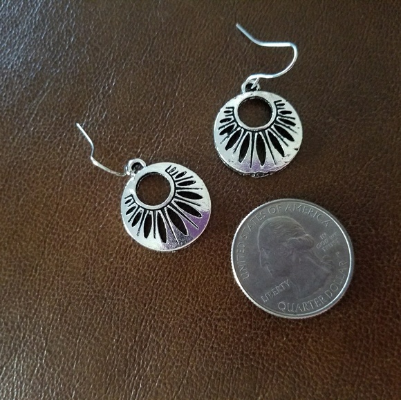 Silver-plated Earrings - Picture 2 of 3