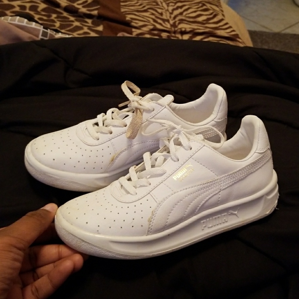 White Kids Pumas