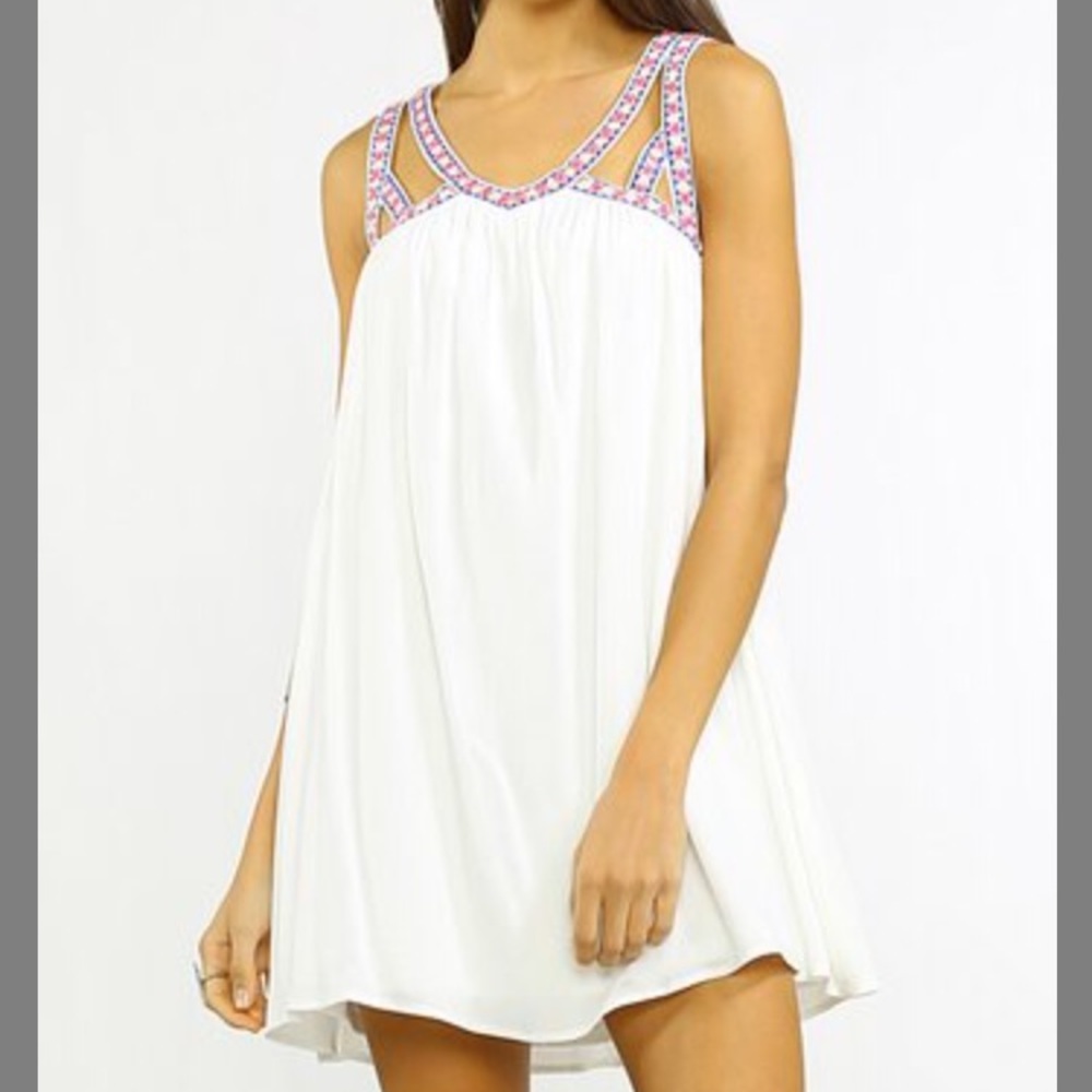 Flying Tomato 🍅 White Geometric Cutout Dress