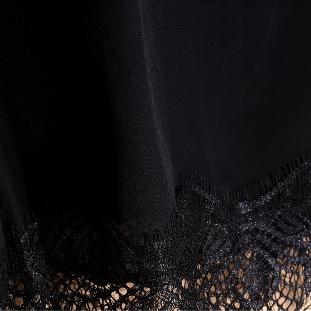 BLACK LACE TANKTOP 🖤 - Picture 4 of 6