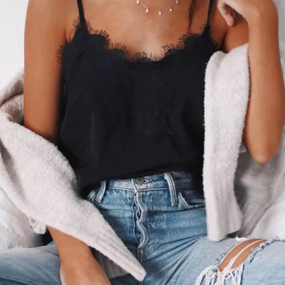 Tops - BLACK LACE TANKTOP 🖤