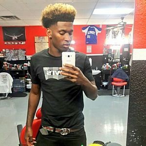 Meet your Posher, Vee