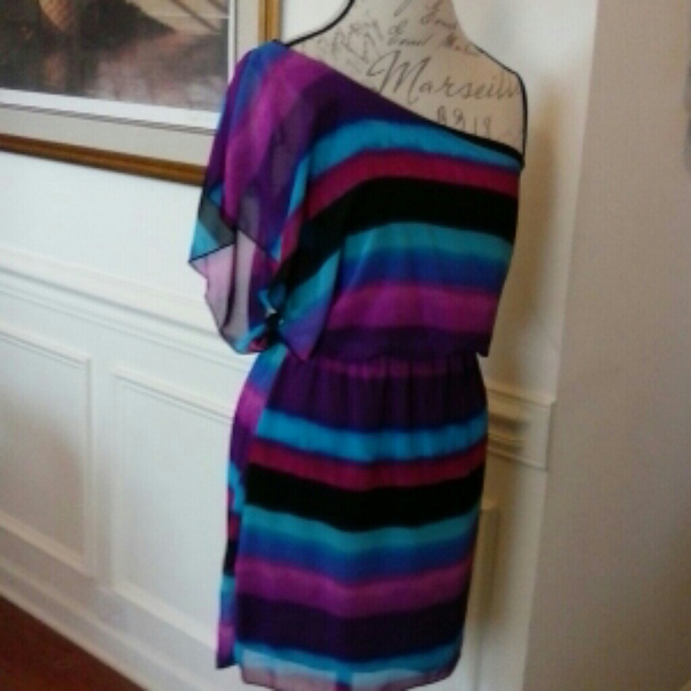 SALE 3/15 City Triangles OFF Shoulder Tunic Top M - Picture 4 of 7