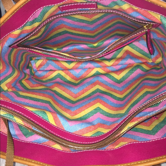 Dooney and Bourke Purse - Picture 5 of 6