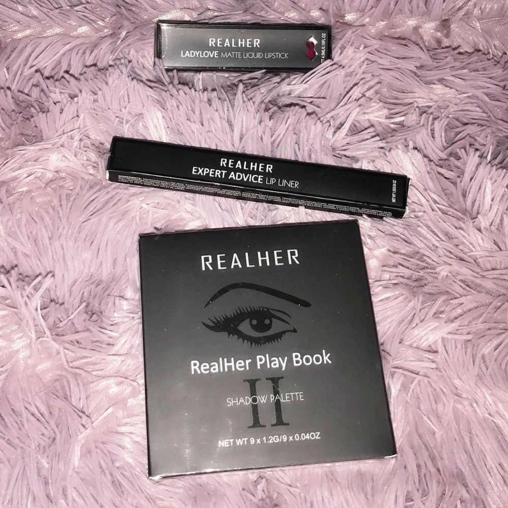 RealHer Makeup Bundle❤️