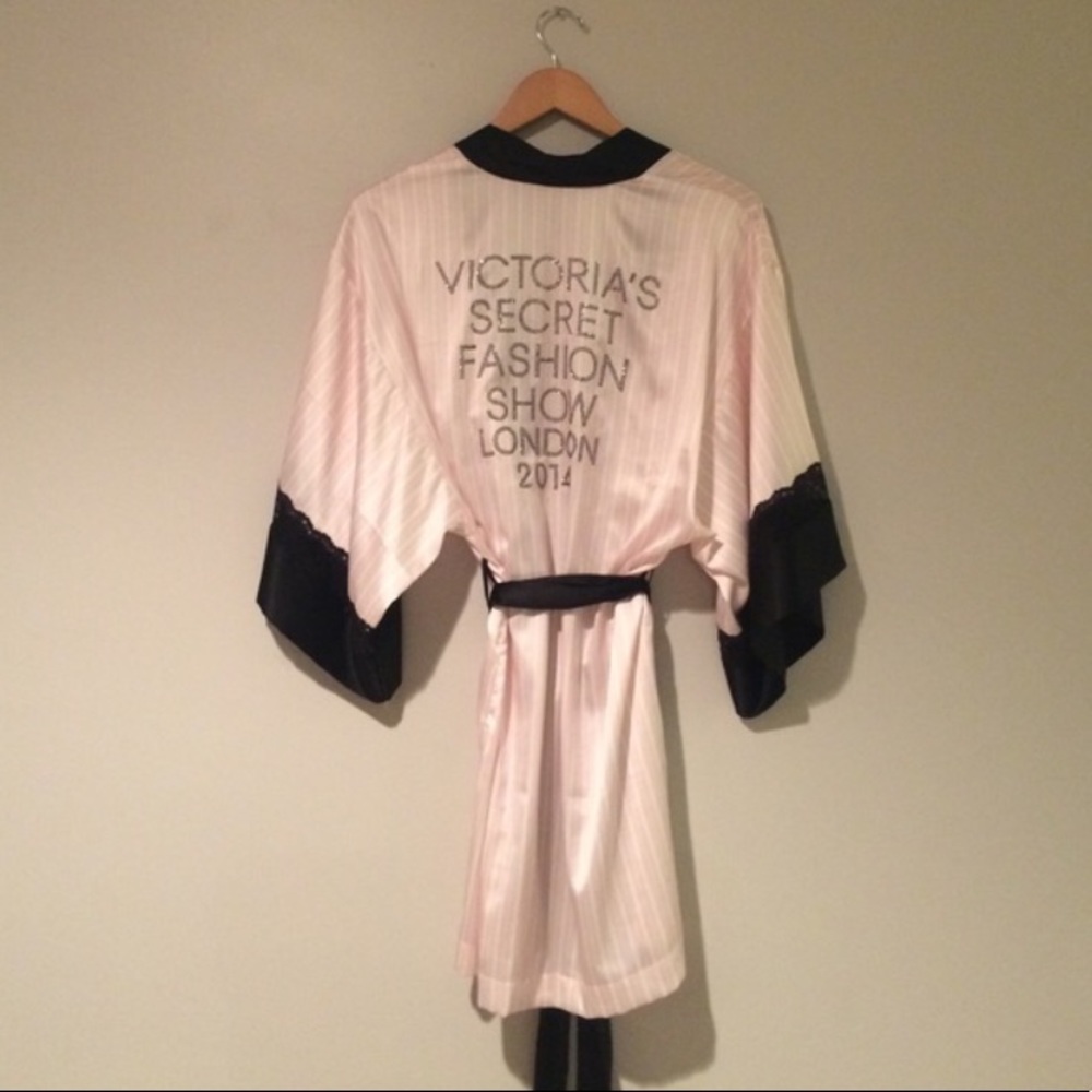 victoria's secret fashion show 2014 robe