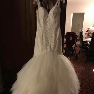 Justin Alexander ivory wedding dress