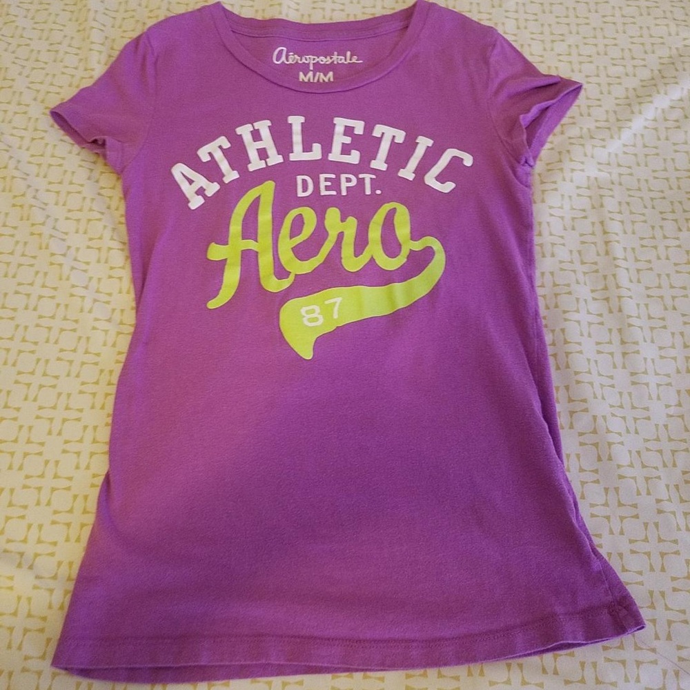 Purple Aeropostale fitted tshirt. Size medium.