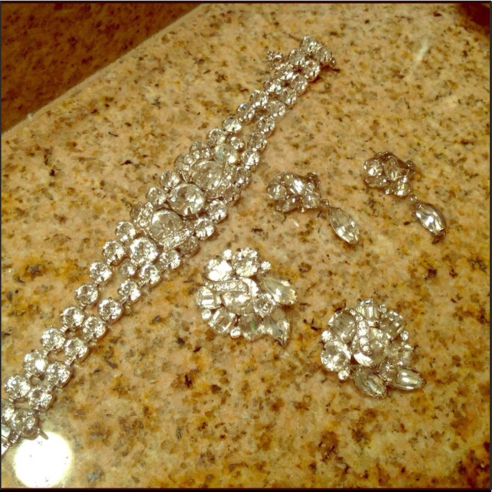 Vintage Collector Jewelry pieces