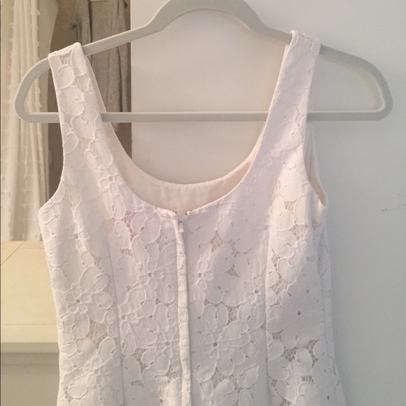 Lilly Pulitzer white eyelet floral shift dress - Picture 3 of 3