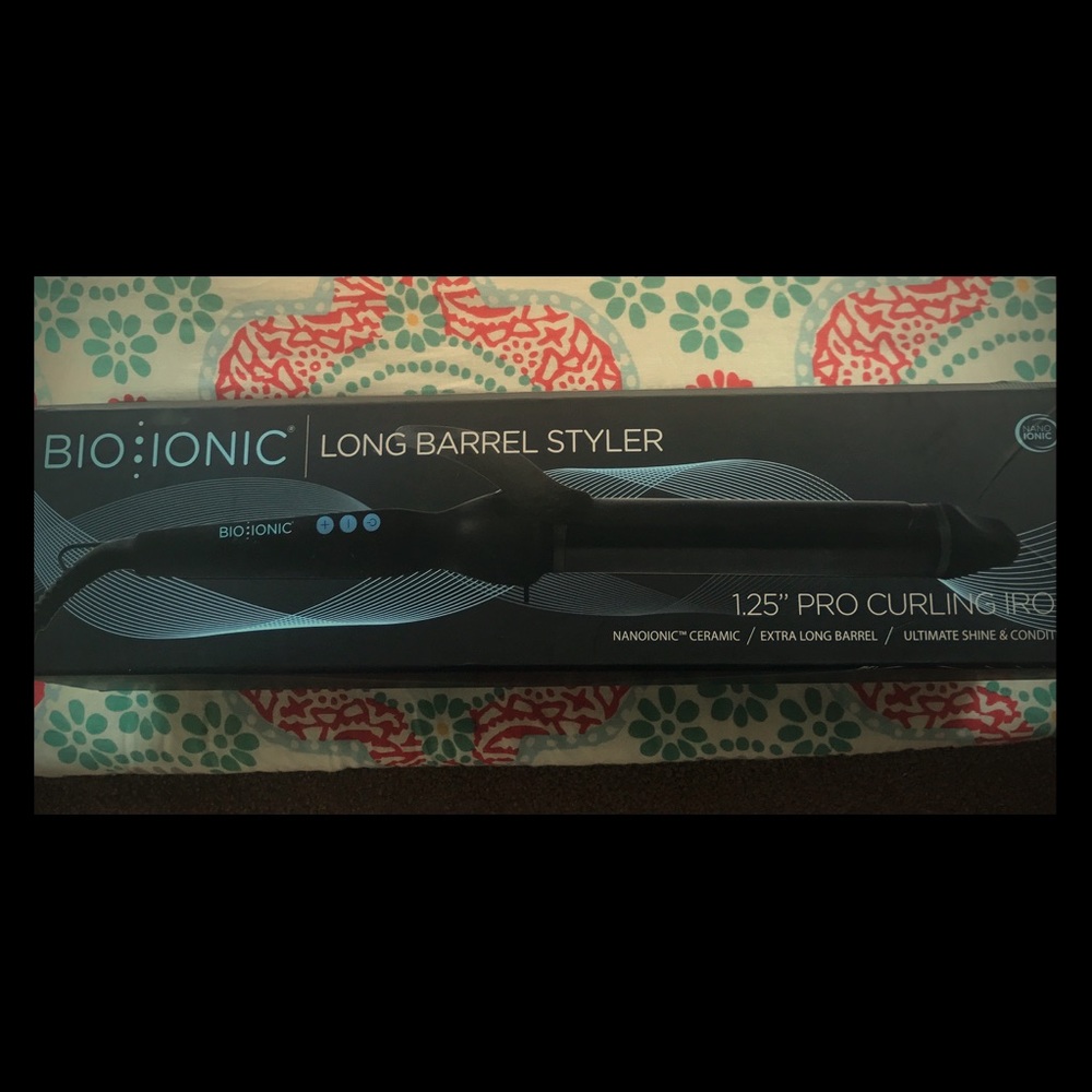 Bio Ionic 1.25 Long Barrel styler curling iron
