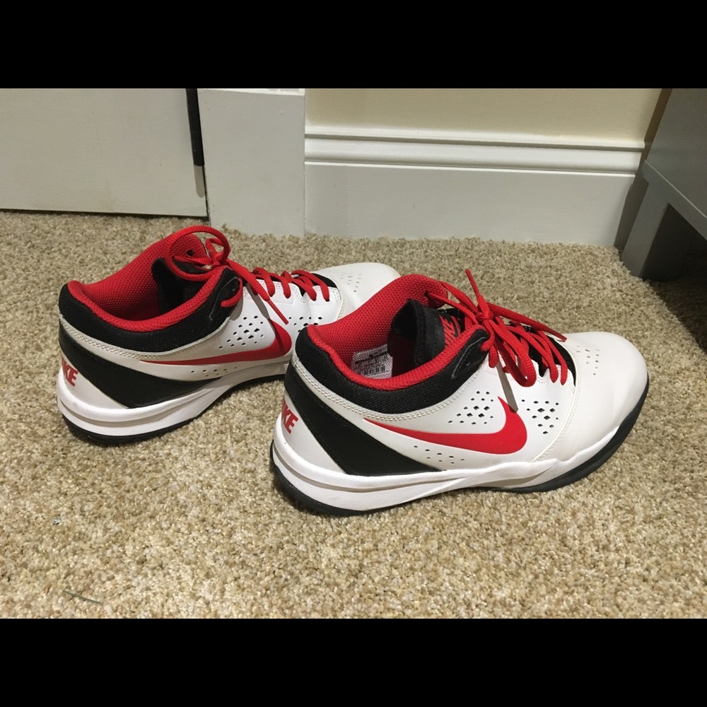 Nike like new shoes!!!