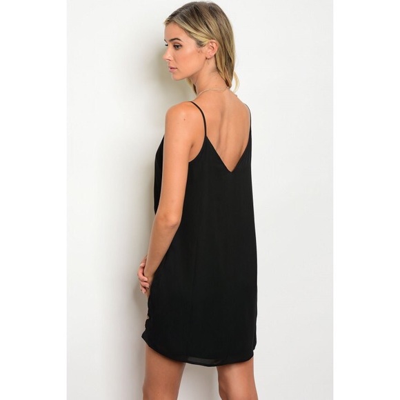 SUMMER CLEARANCE✨ New black floral patch dress - Picture 3 of 4