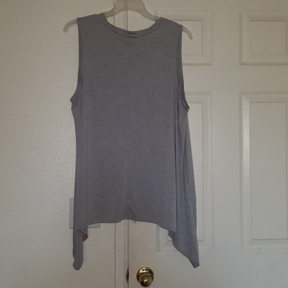 Tunics - Picture 4 of 4
