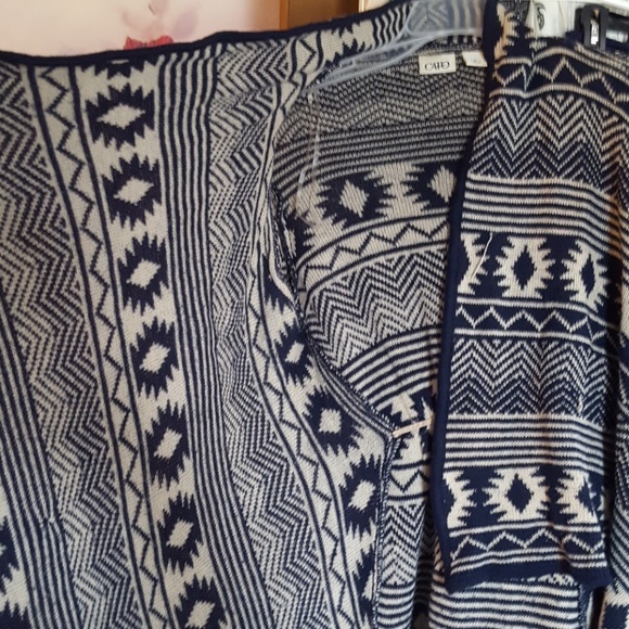 Open front sweater - Picture 2 of 5