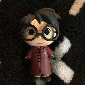 Small Harry Potter figure