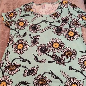 LuLaRoe Classic T - XL: Like New Condition!!