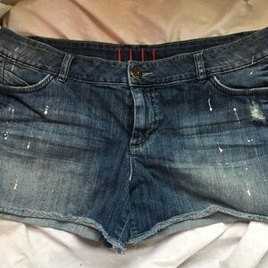 DENIM SHORTS