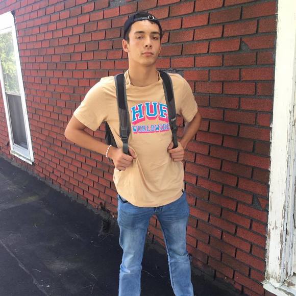 Meet your Posher, Kobi - Picture 2 of 2