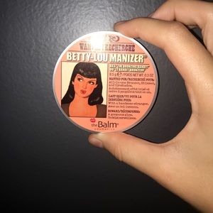 The balm Betty-Lou Manizer brand new