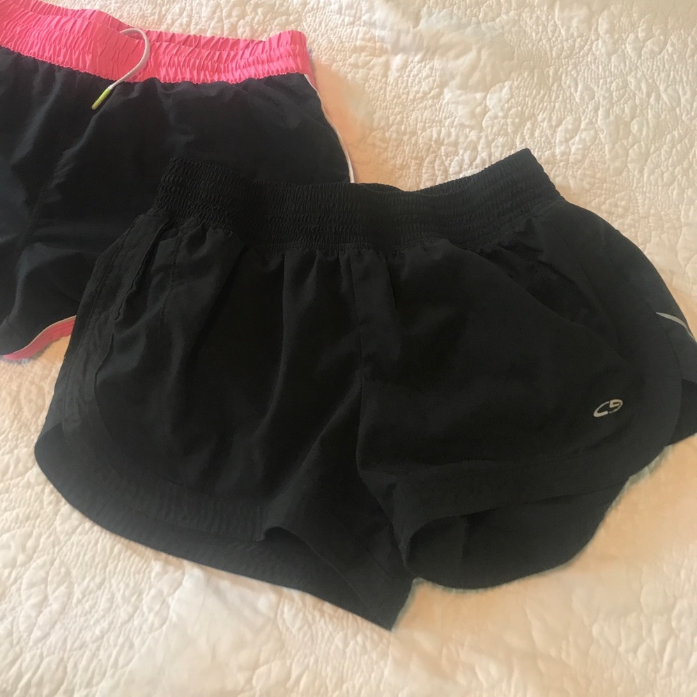 Running shorts - Picture 2 of 4