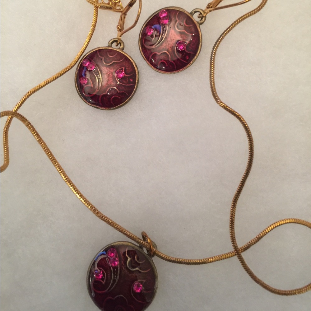 Necklace and earrings set