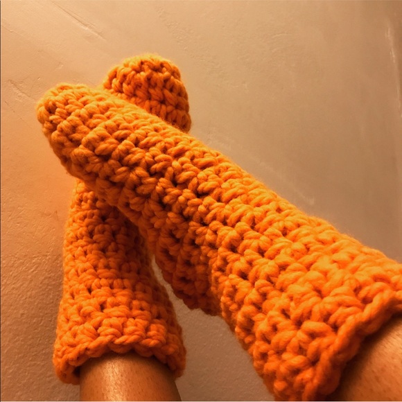 Crochet Chunky Slipper Socks - Picture 1 of 4