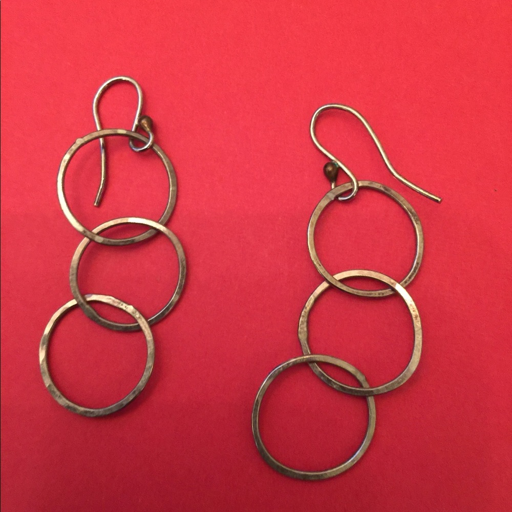 Circle earrings