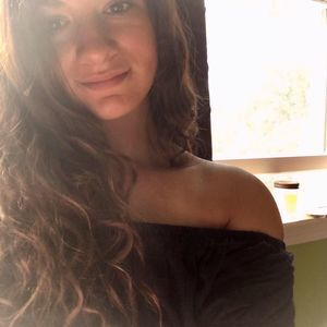 Meet your Posher, Angie