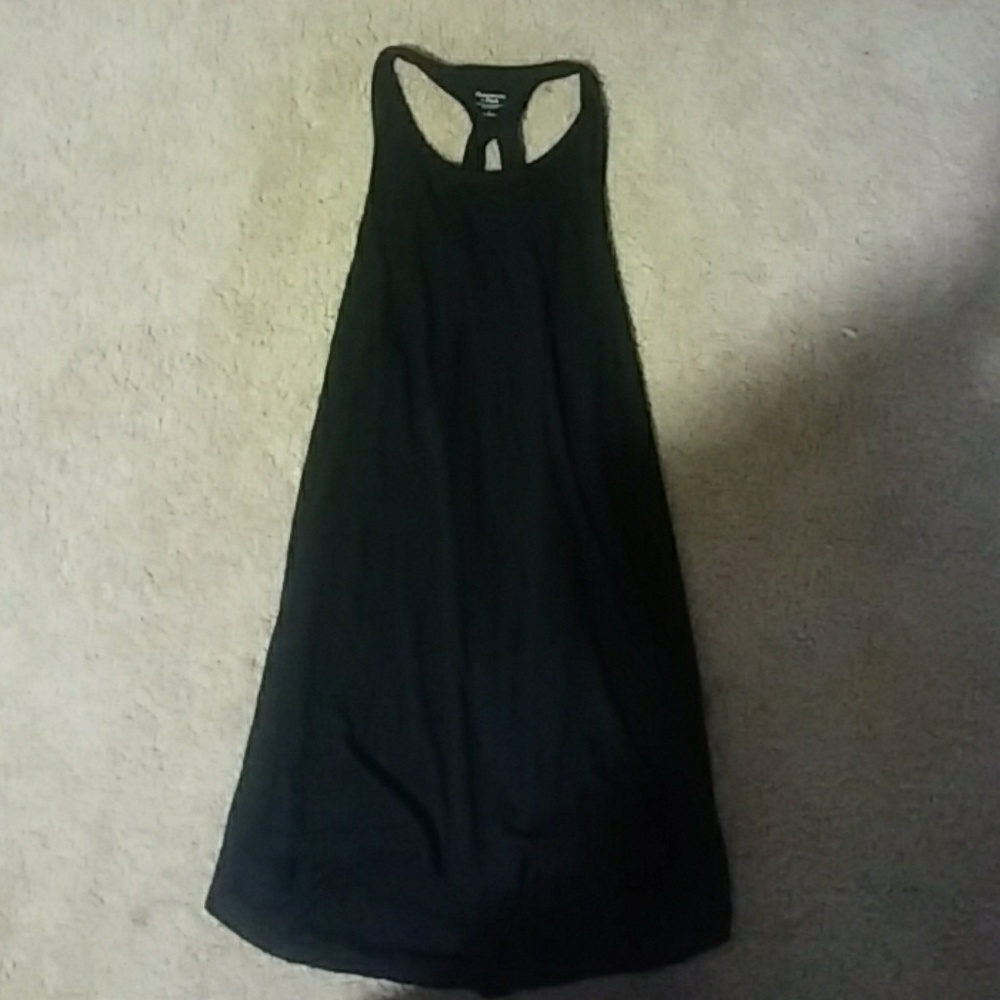 SOLD!!!  DO NOT BUY athletic black top