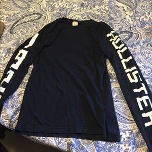 Black Hollister tshirt