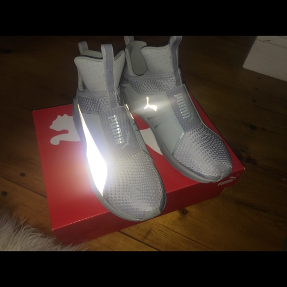 New Grey Puma FIERCE Women's Training Sneakers - Picture 2 of 4