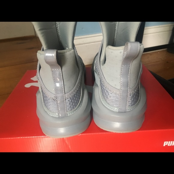 New Grey Puma FIERCE Women's Training Sneakers - Picture 3 of 4