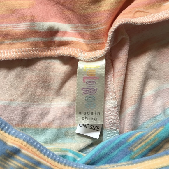 EUC lularoe OS leggings - Picture 2 of 2