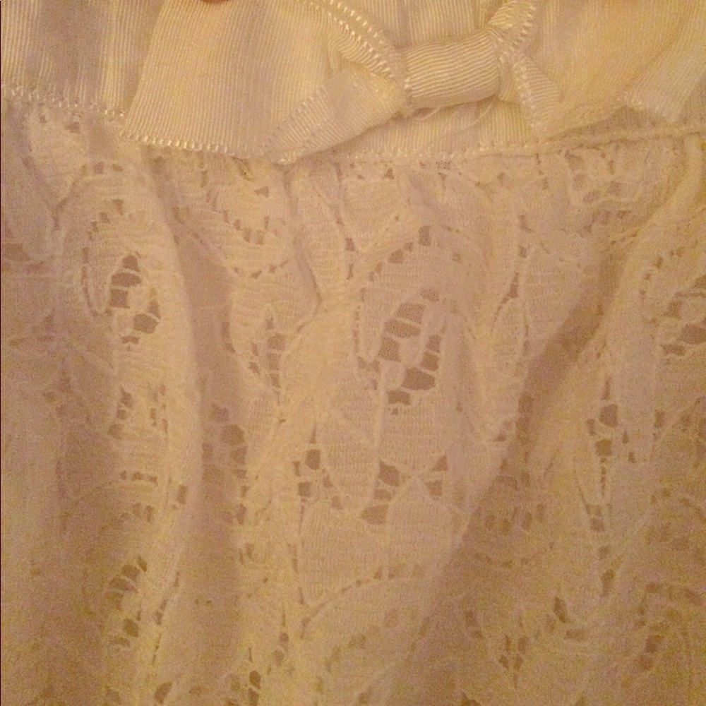 Lace Ruffled Strapless dress