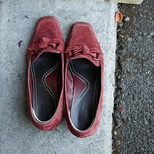 Little heel leather shoes