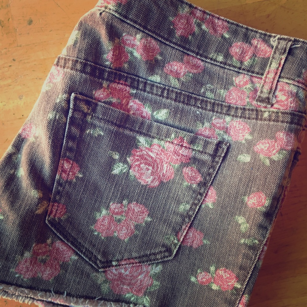 Forever 21 floral shorts!