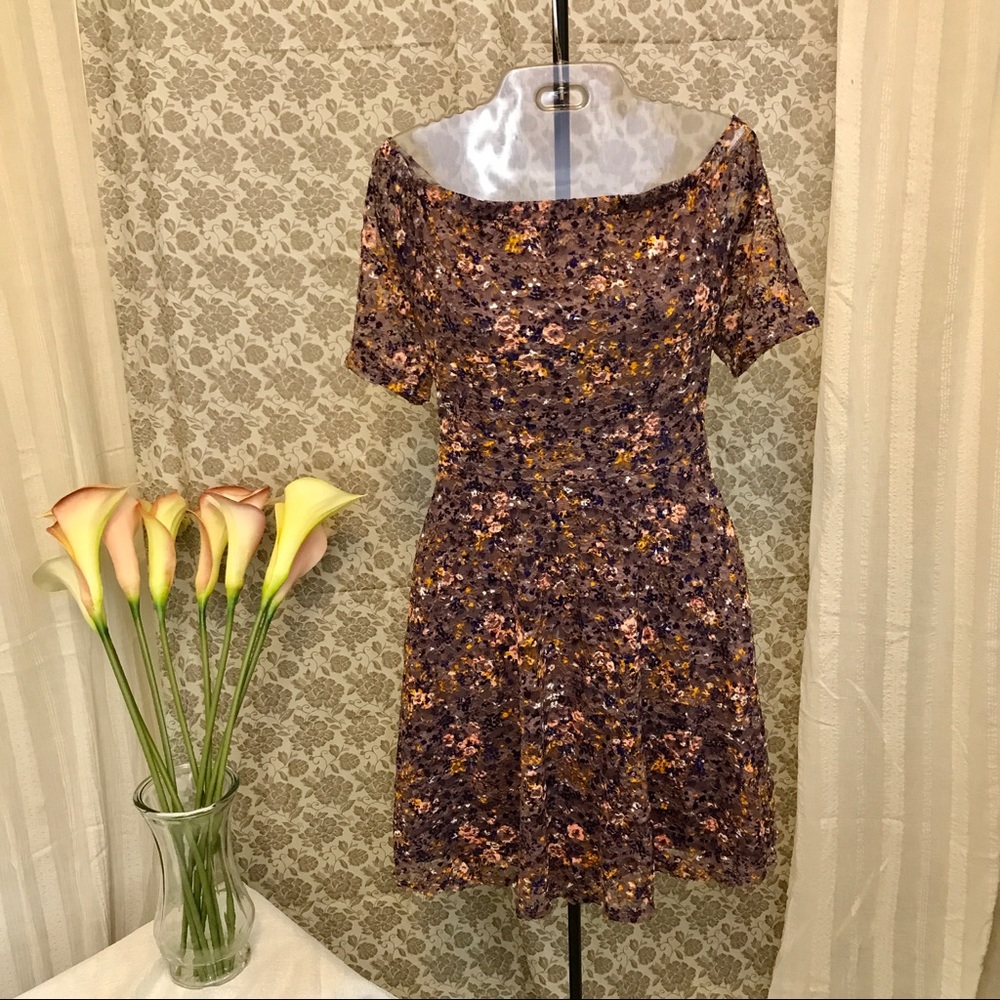Floral Lace Overlay Fit and Flare Dress Size L