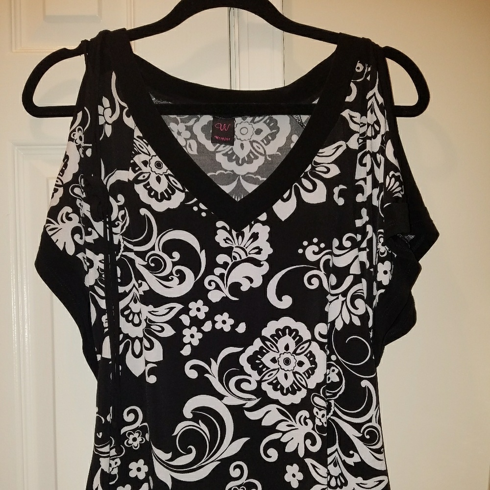 Cold-Shoulder Tunic Top